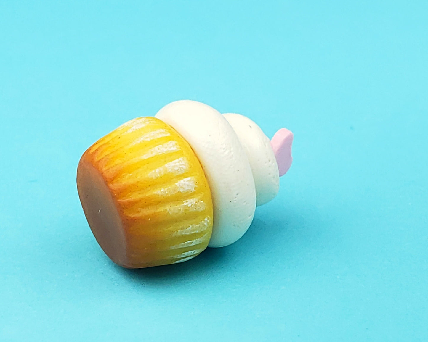 Vanilla Heart Cupcake Charm